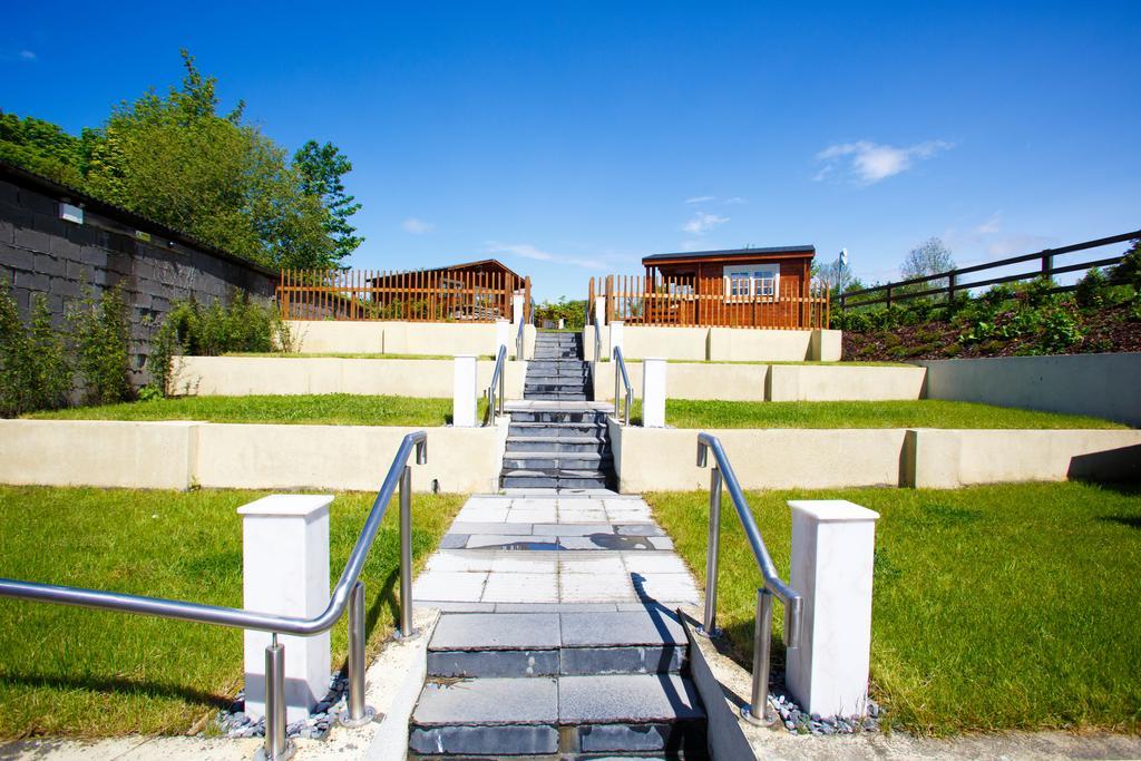 Giltraps Townhouse & Glamping Hotel Kinnitty Екстериор снимка