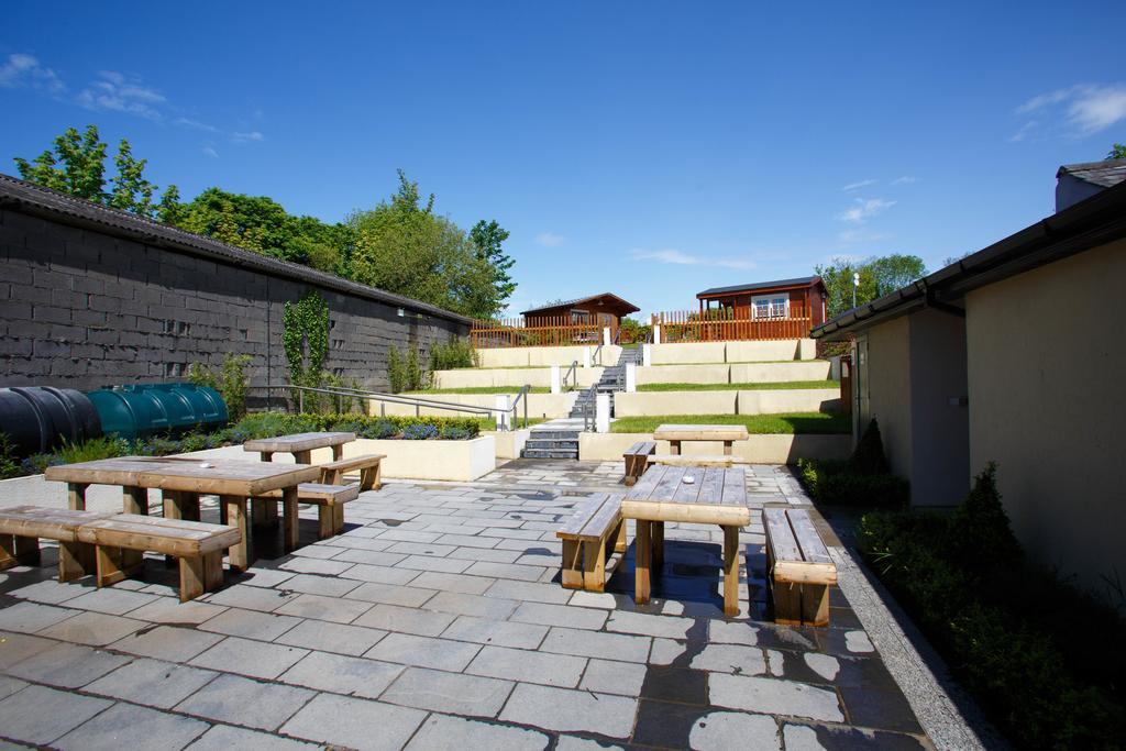 Giltraps Townhouse & Glamping Hotel Kinnitty Екстериор снимка