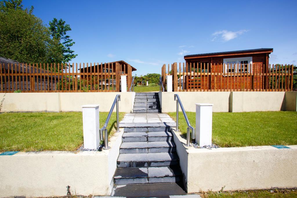 Giltraps Townhouse & Glamping Hotel Kinnitty Екстериор снимка