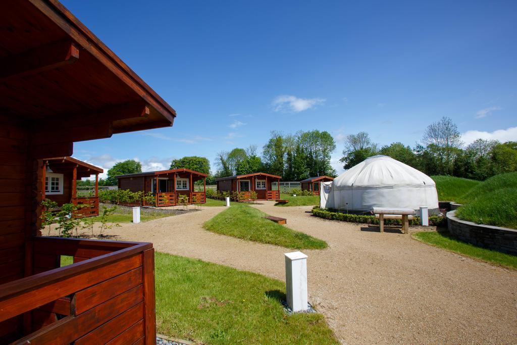 Giltraps Townhouse & Glamping Hotel Kinnitty Екстериор снимка